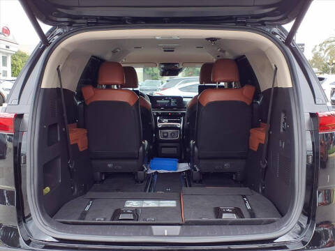 2024 Kia Carnival SX