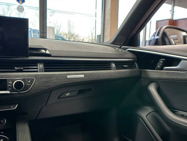 2024 Audi A4 quattro S line Prem Plus 45 TFSI