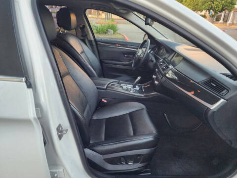 2012 BMW 5 Series 528i