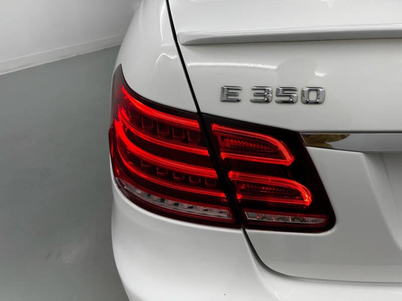 2016 Mercedes-Benz E-Class null photo 39