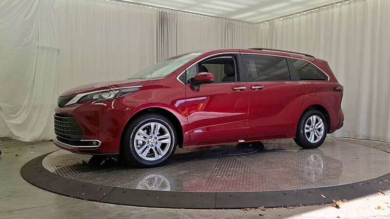 2024 Toyota Sienna XLE 7-Passenger