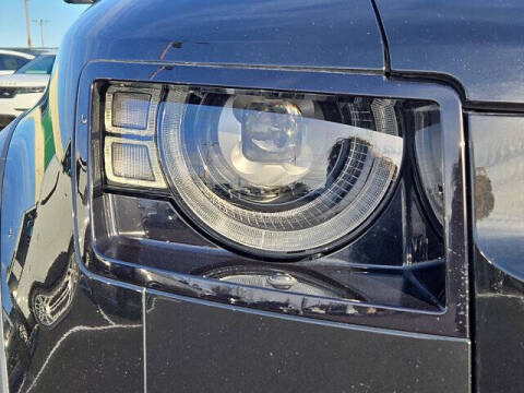 2020 Land Rover Defender 110 SE