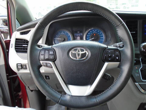 2017 Toyota Sienna Limited 7-Passenger