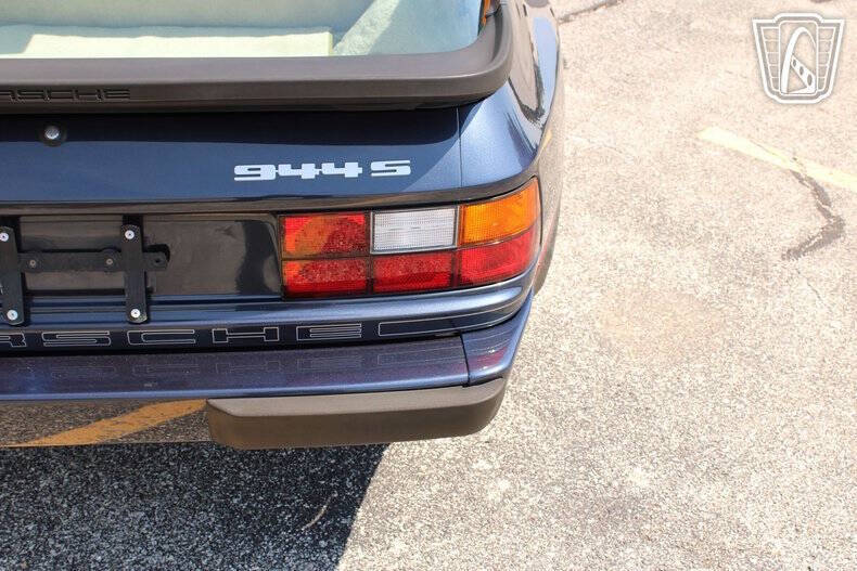 1987 Porsche 944 S