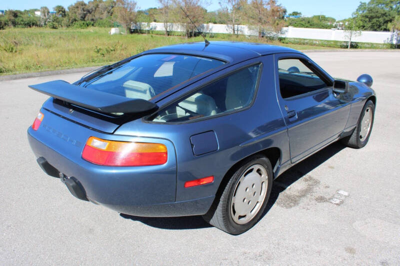 1989 Porsche 928 S4