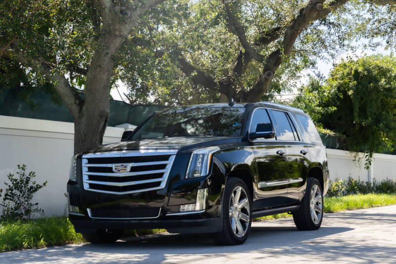 2016 Cadillac Escalade Premium's photo