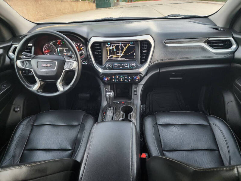 2017 GMC Acadia SLT-1
