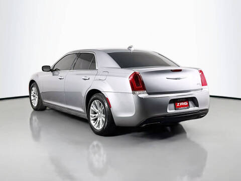 2016 Chrysler 300 C