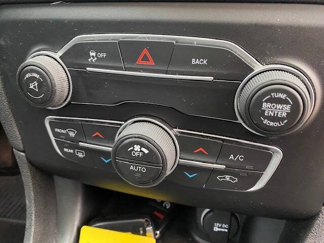 2016 Dodge Charger SXT