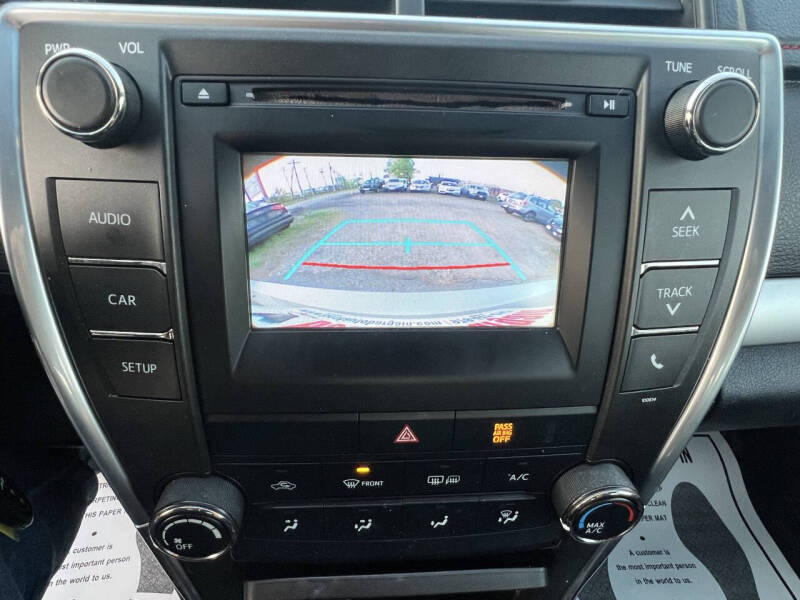 2017 Toyota Camry SE