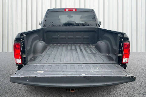 2017 RAM 1500 SLT