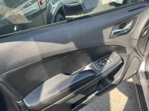 2013 Dodge Charger SE