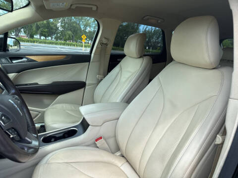 2016 Lincoln MKC Select