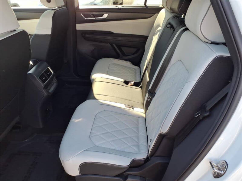 2026 Volkswagen Atlas Cross Sport SEL Premium R-Line 4Motion