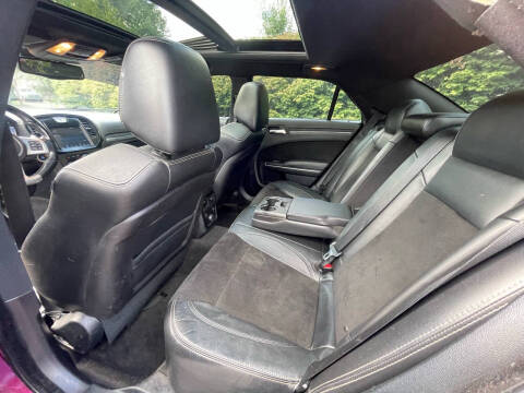 2012 Chrysler 300 SRT8