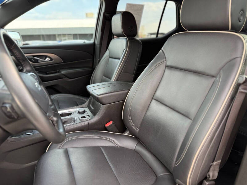 2023 Chevrolet Traverse Premier