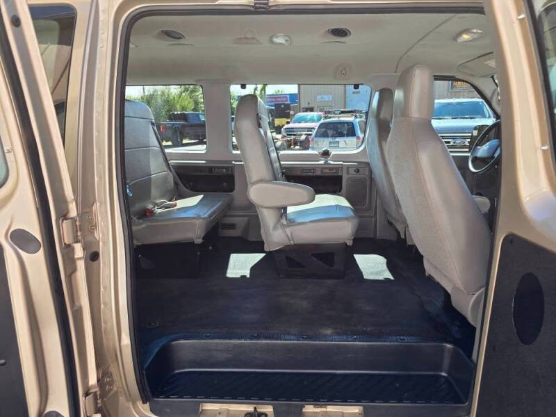 2012 Ford E-Series E-350 SD