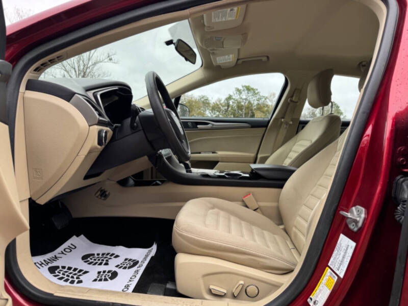 2014 Ford Fusion SE