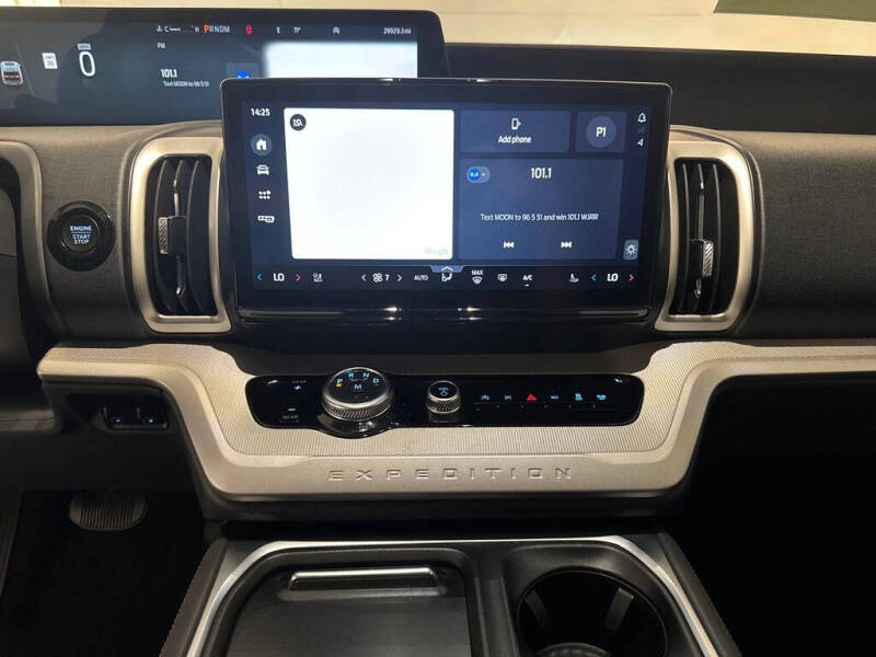 2025 Ford Expedition Active