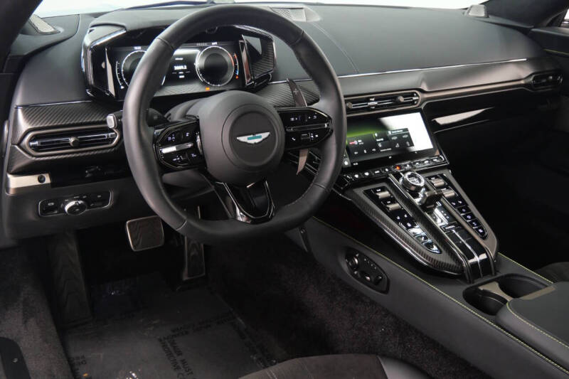 2025 Aston Martin Vantage