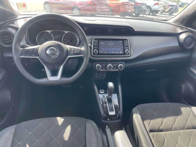 2020 Nissan Kicks S