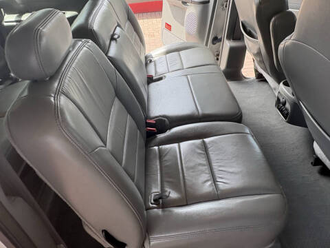2005 Ford Excursion XLT