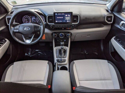 2020 Hyundai Venue SEL
