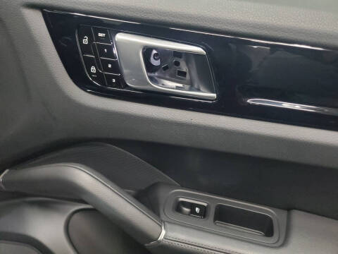 2019 Porsche Cayenne E-Hybrid