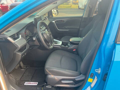 2019 Toyota RAV4 LE