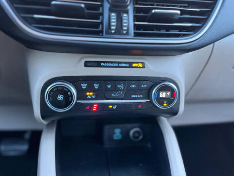 2020 Ford Escape SEL