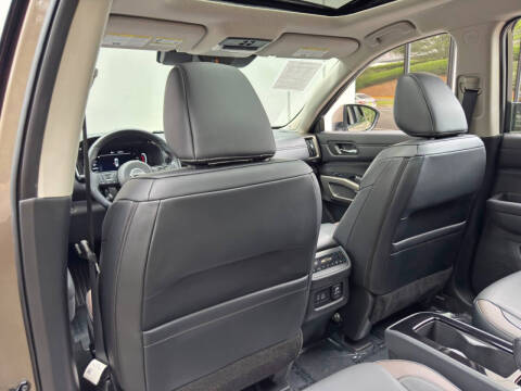 2024 Nissan Pathfinder Platinum