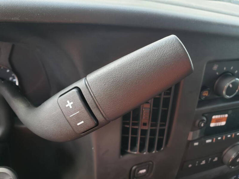 2025 Chevrolet Express 2500