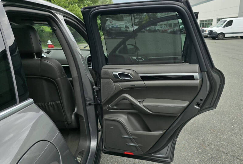 2016 Porsche Cayenne S