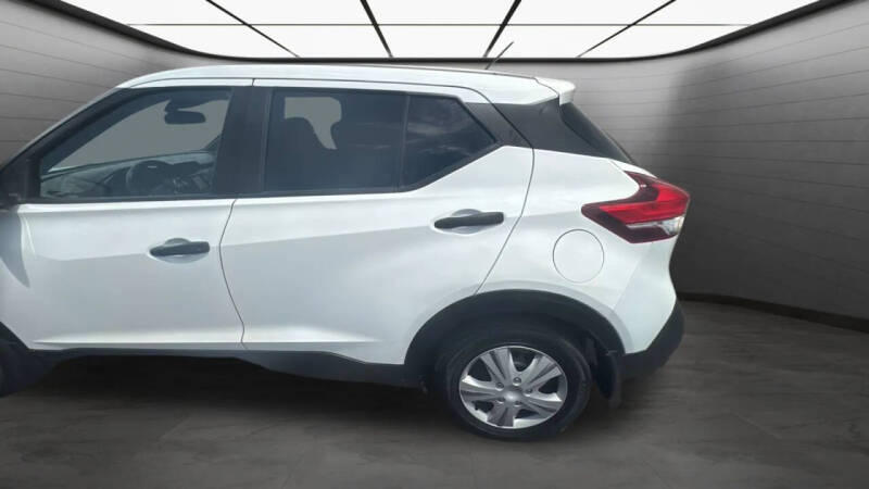 2020 Nissan Kicks S