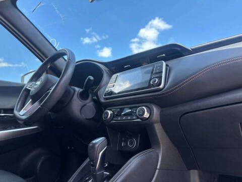 2019 Nissan Kicks SR