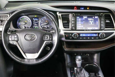 2017 Toyota Highlander Hybrid Limited Platinum