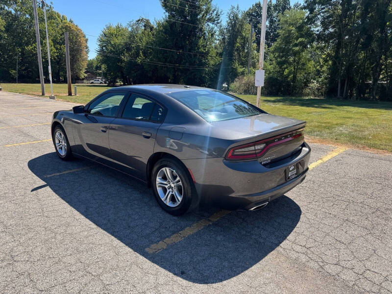 2016 Dodge Charger SE