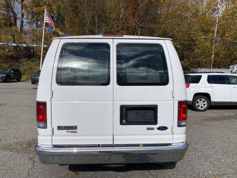 2013 Ford E-Series E-350 SD XLT