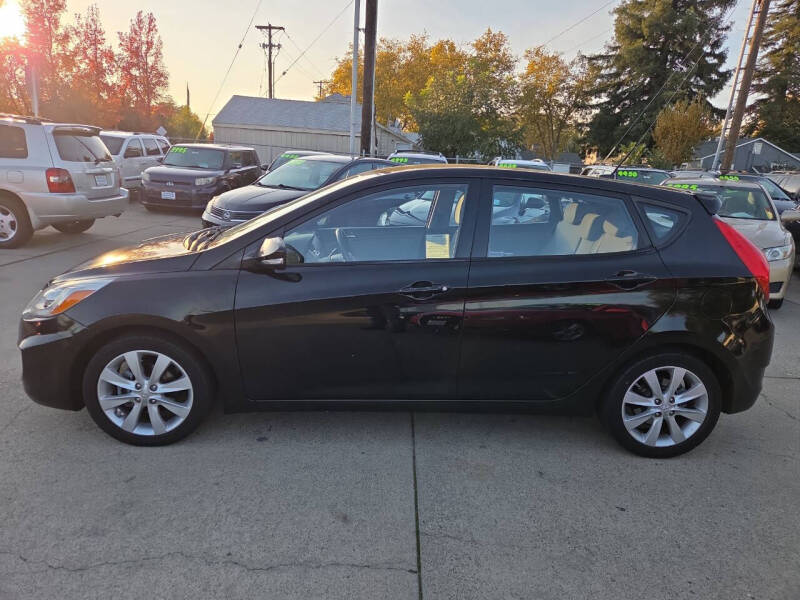 2014 Hyundai Accent SE