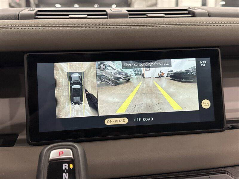 2021 Land Rover Defender 110 SE