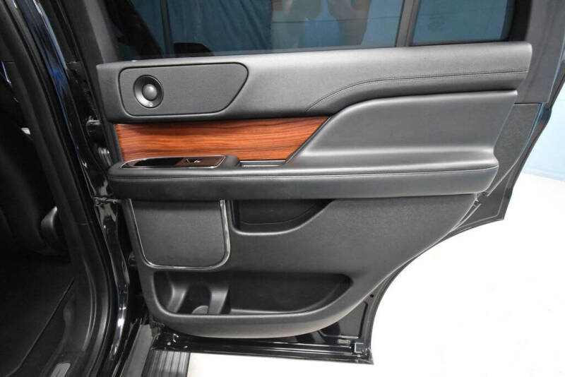 2019 Lincoln Navigator Select