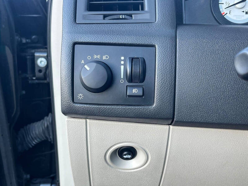 2006 Chrysler 300 SRT-8