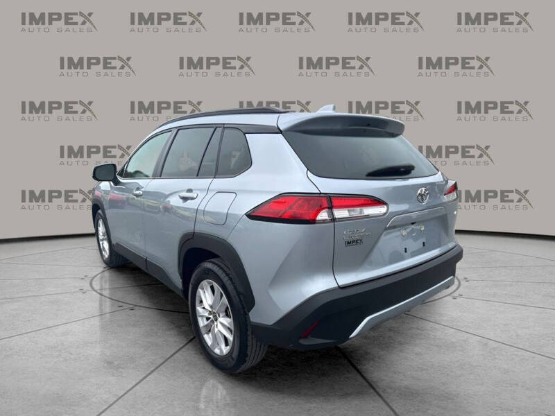 2024 Toyota Corolla Cross LE