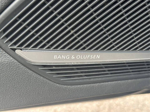 2017 Audi A4 2.0T quattro Premium Plus