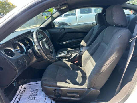 2010 Ford Mustang V6 Premium