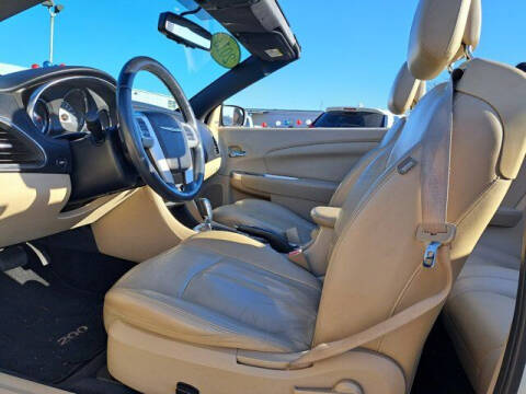 2013 Chrysler 200 Limited