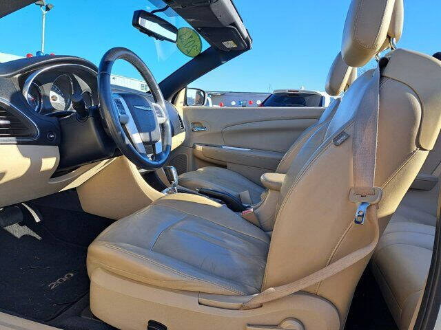 2013 Chrysler 200 Limited