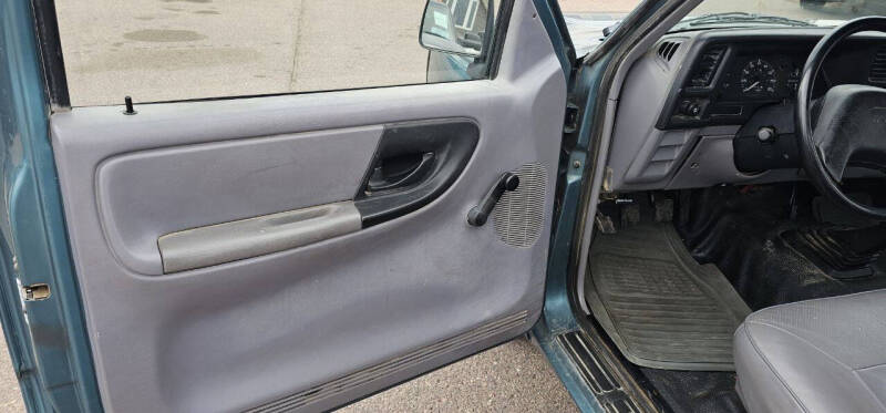 1994 Mazda B-Series B2300