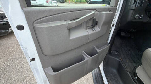 2025 GMC Savana LT 3500