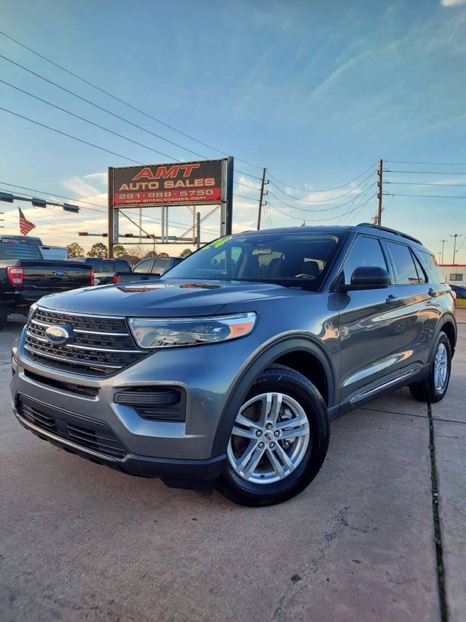 Gray 2024 Ford Explorer XLT XLT 4dr SUV 1